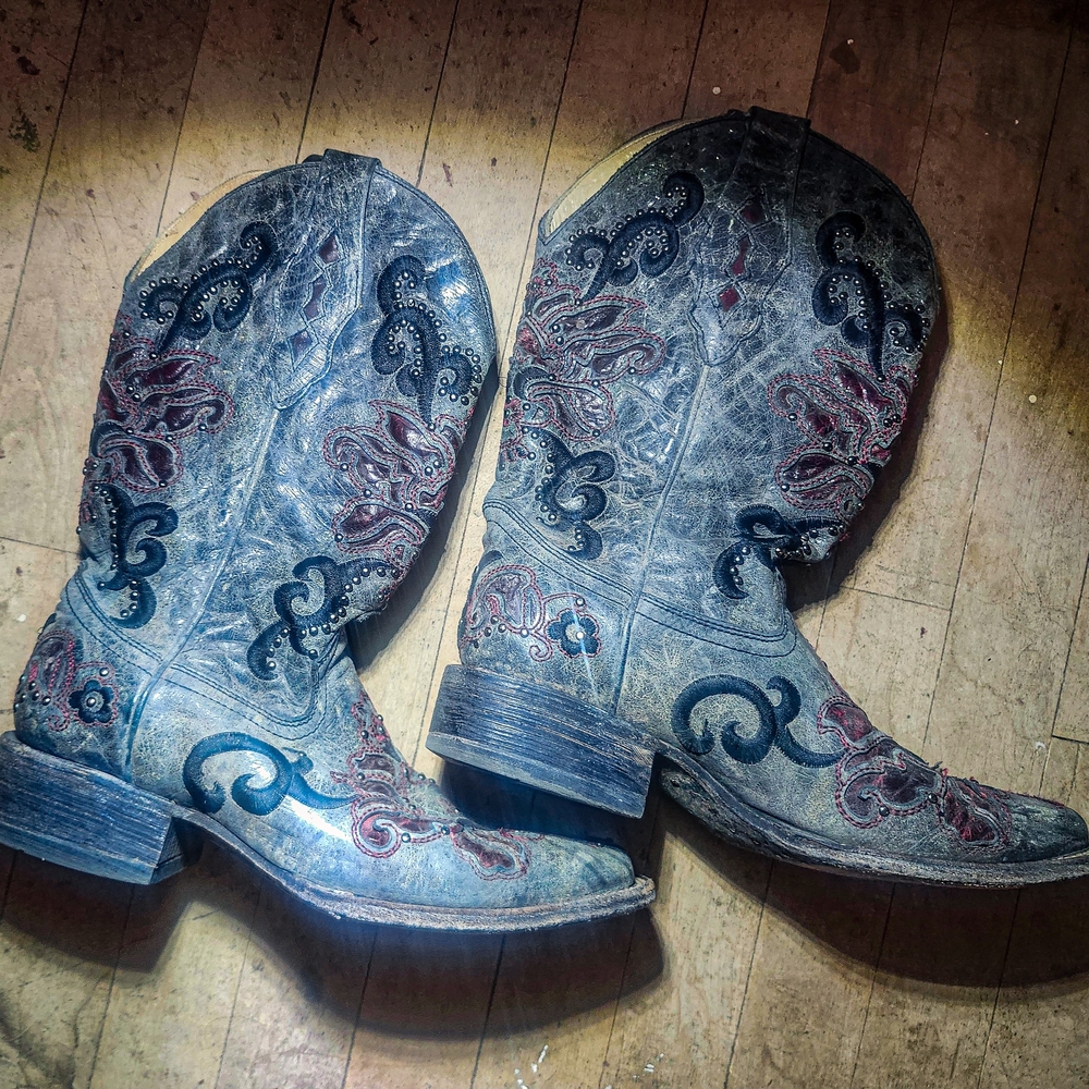 Corral Distressed Leather Embroidered Studded Boots Western Cowgirl Size8